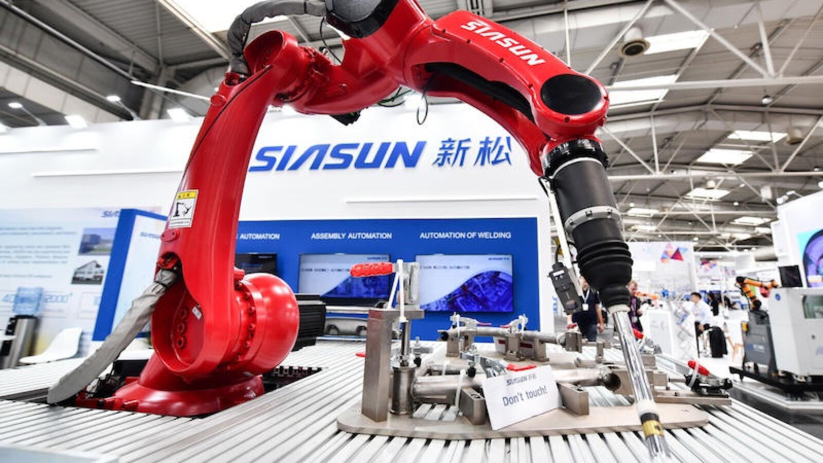 Roboți industriali Siasun